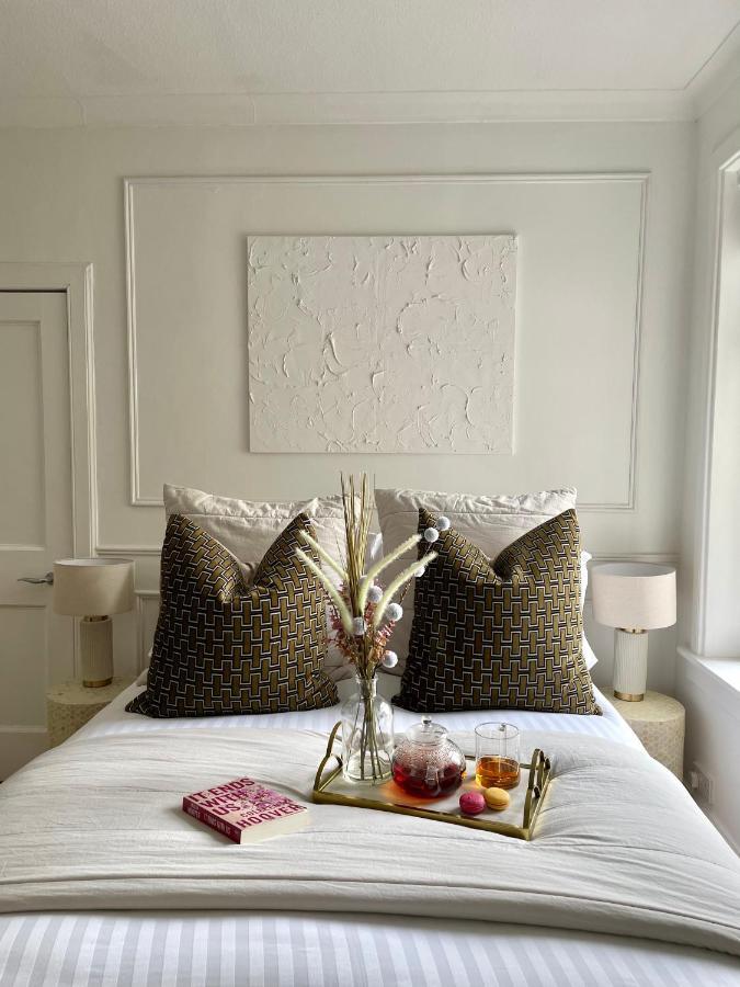 Stylish & Chic Central Apartment With Hot Tub เพิร์ท ภายนอก รูปภาพ